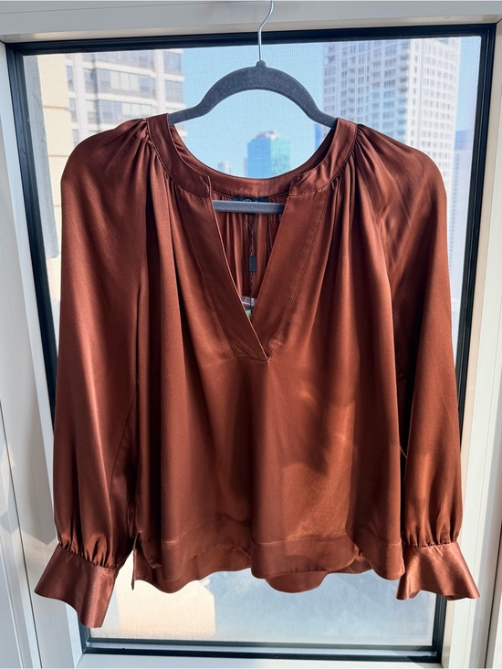 Rails Tops - NWT Rails Women’s Satin V-Neck Long Sleeve Wynna Blouse in Copper Brown  - Small